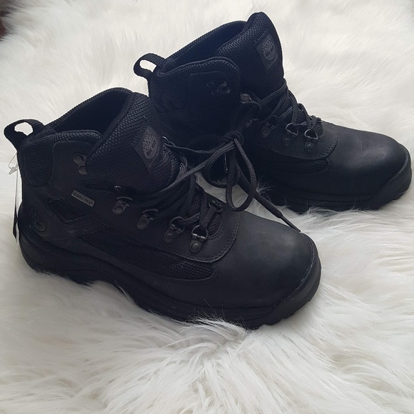 black timberlands 7.5